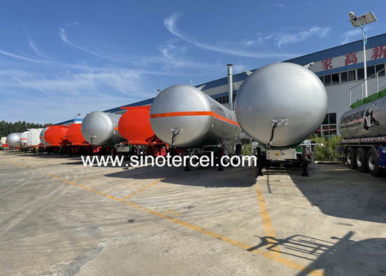Q235 Semi-remorque à réservoir de carburant en acier au carbone avec un compartiment pour le transport en vrac